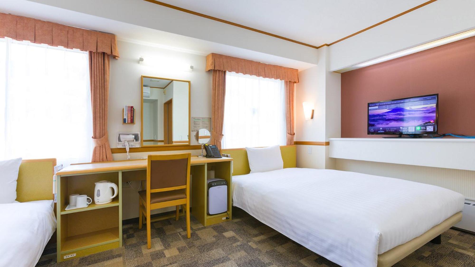 Toyoko Inn Fujisan Numazu Eki Kita Guchi No 2 Pokoj fotografie